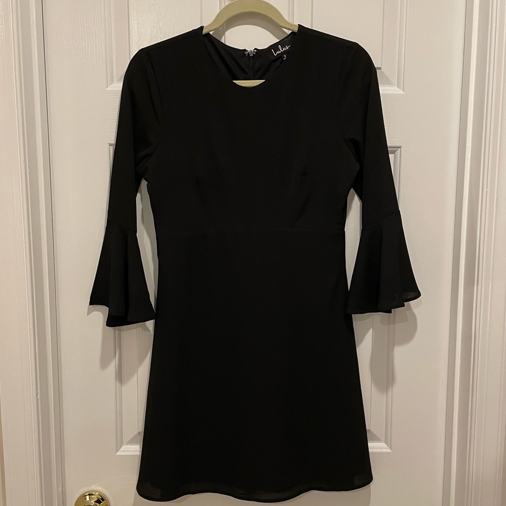 Lulu’s Center of Attention Flounce dress size S